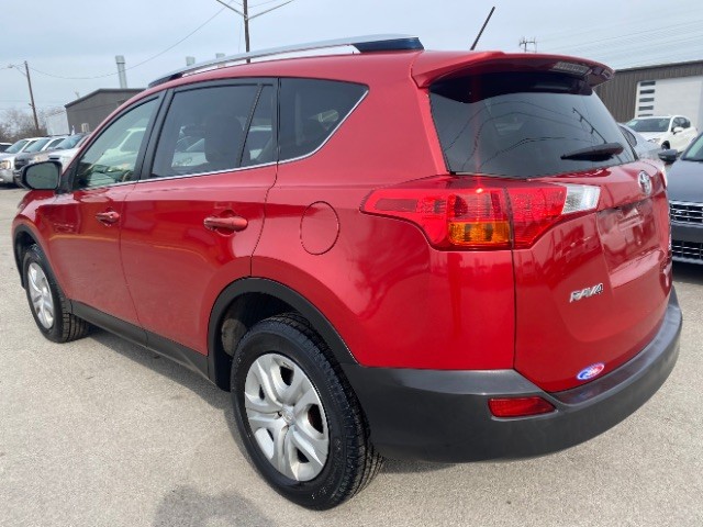 Toyota RAV4 Vehicle Full-screen Gallery Image 04