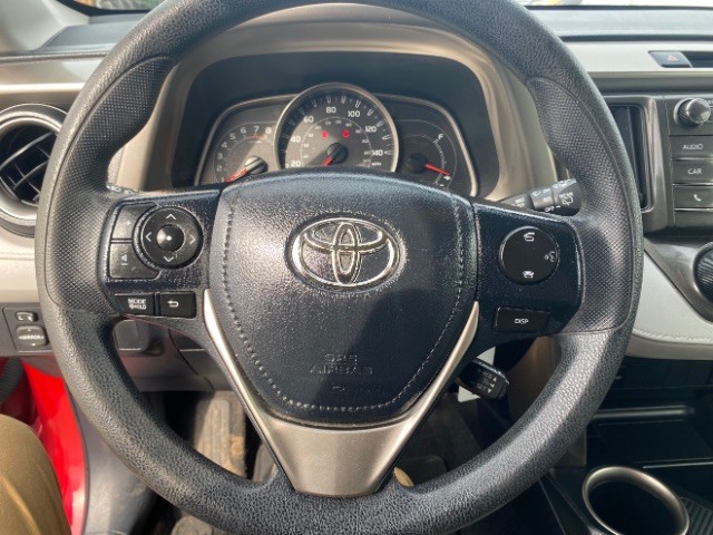 Toyota RAV4 Vehicle Full-screen Gallery Image 14