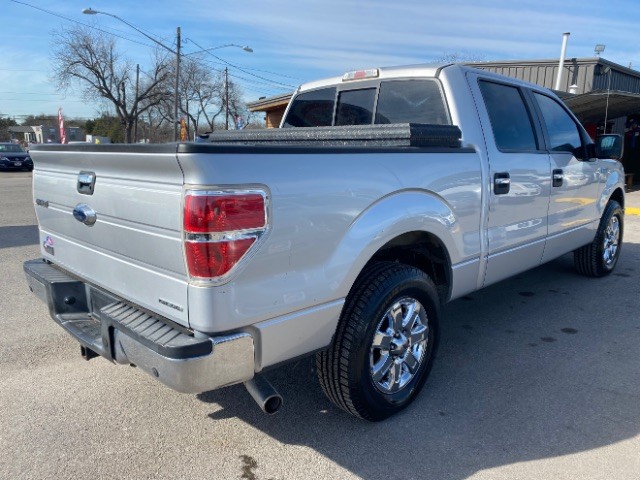 Ford F-150 Vehicle Full-screen Gallery Image 05