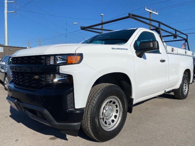 Chevrolet Silverado 1500 Vehicle Full-screen Gallery Image 03