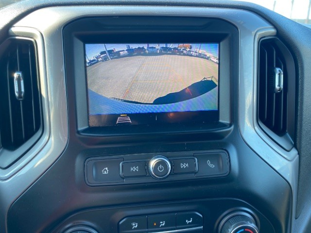 Chevrolet Silverado 1500 Vehicle Full-screen Gallery Image 13