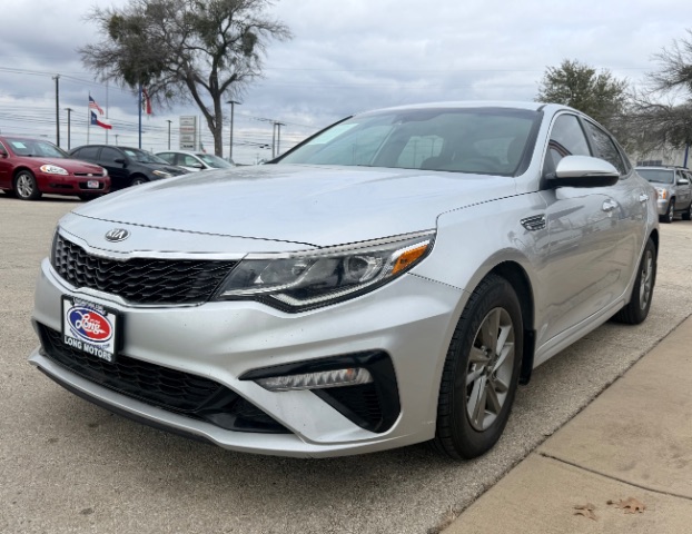 Kia Optima Vehicle Full-screen Gallery Image 02