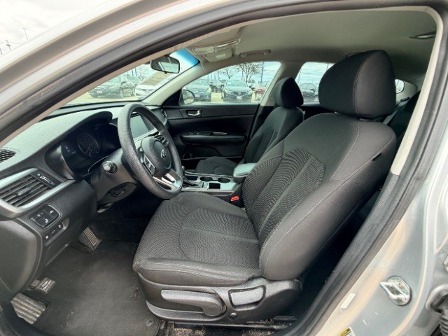 Kia Optima Vehicle Full-screen Gallery Image 07