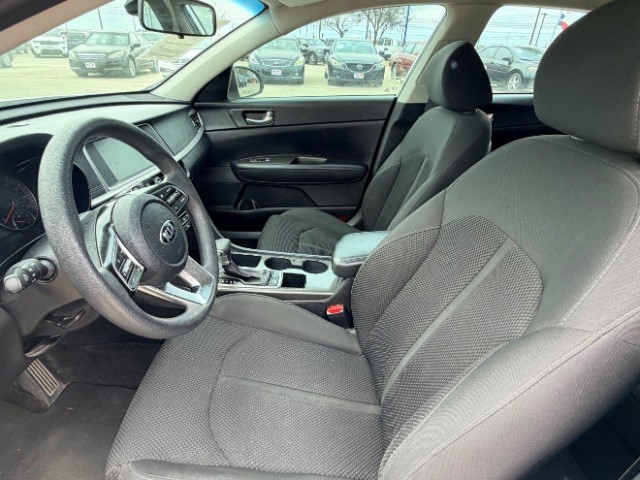 Kia Optima Vehicle Full-screen Gallery Image 08