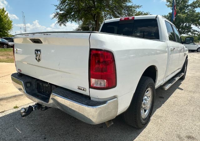 Ram 2500 Vehicle Full-screen Gallery Image 05