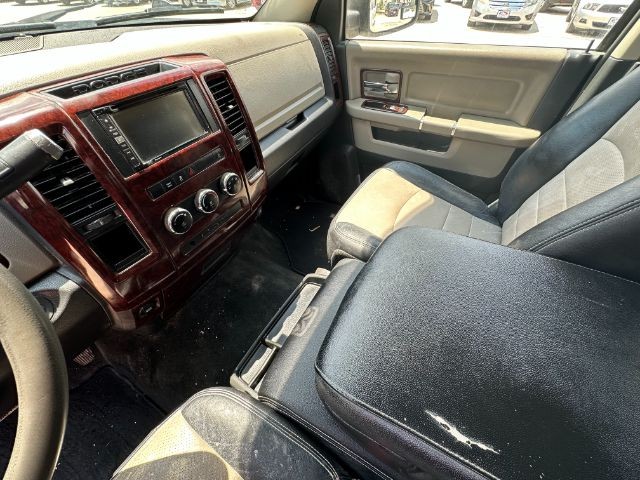 Ram 2500 Vehicle Full-screen Gallery Image 11