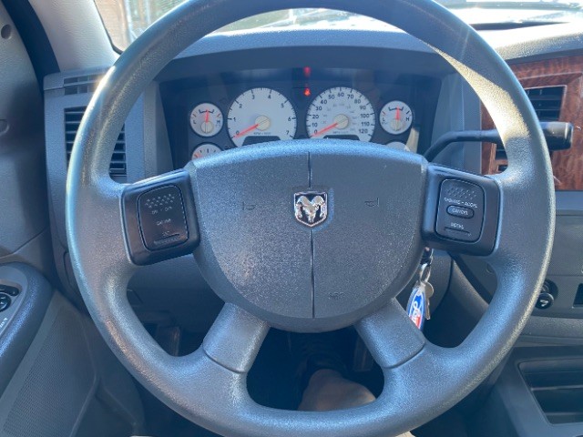 Dodge Ram 1500 Vehicle Full-screen Gallery Image 14