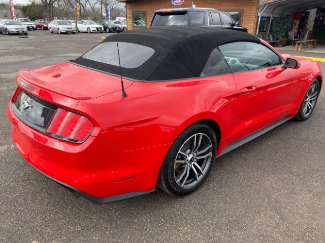 Ford Mustang Vehicle Full-screen Gallery Image 05