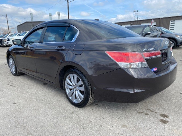 Honda Accord Sedan Vehicle Full-screen Gallery Image 04