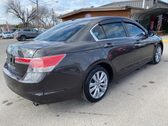 Honda Accord Sedan Vehicle Full-screen Gallery Image 05