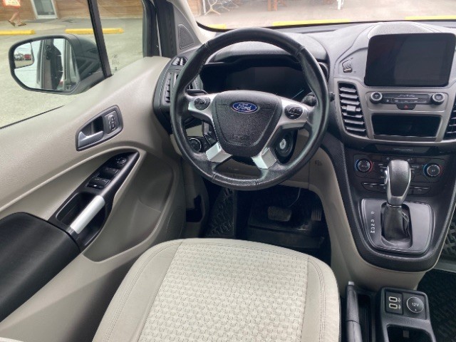 Ford Transit Connect Wagon Vehicle Full-screen Gallery Image 12