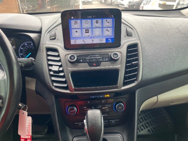 Ford Transit Connect Wagon Vehicle Full-screen Gallery Image 13