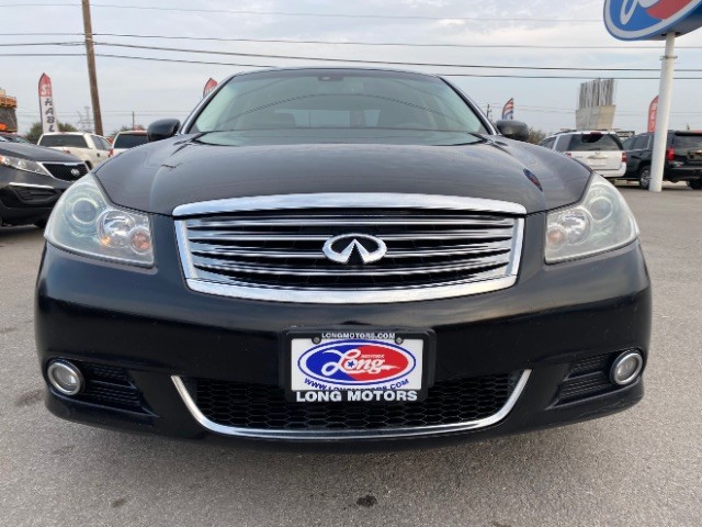 INFINITI M35 Vehicle Full-screen Gallery Image 02