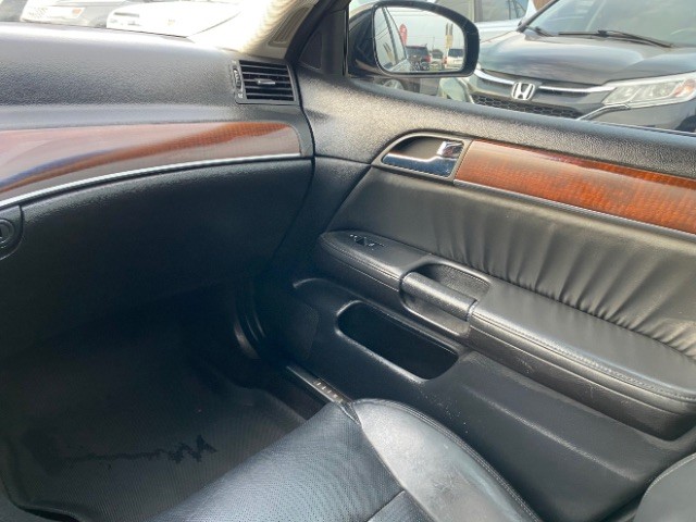 INFINITI M35 Vehicle Full-screen Gallery Image 10