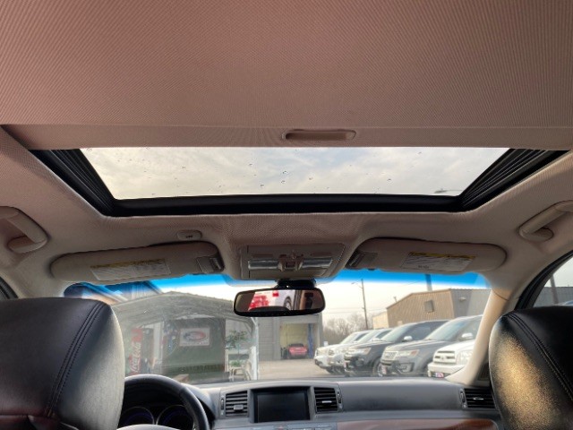 INFINITI M35 Vehicle Full-screen Gallery Image 12