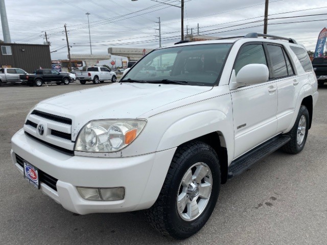 Toyota 4Runner Vehicle Full-screen Gallery Image 03