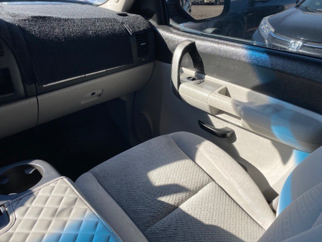 Chevrolet Silverado 1500 Vehicle Full-screen Gallery Image 10