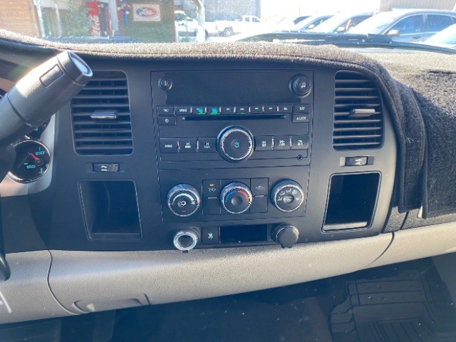 Chevrolet Silverado 1500 Vehicle Full-screen Gallery Image 12