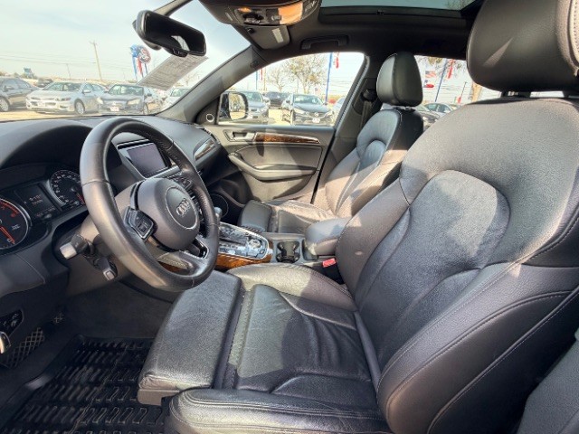 Audi Q5 Vehicle Full-screen Gallery Image 08