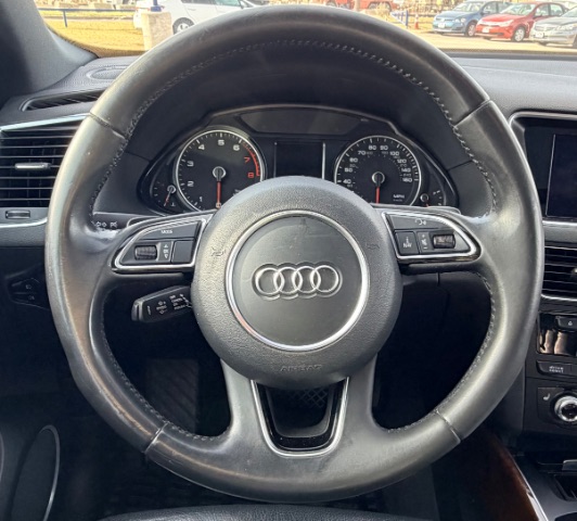 Audi Q5 Vehicle Full-screen Gallery Image 15