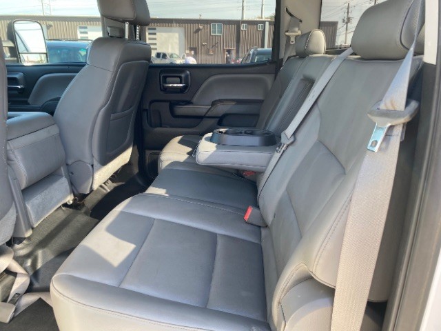 Chevrolet Silverado 2500HD Built After Aug 14 Vehicle Full-screen Gallery Image 07