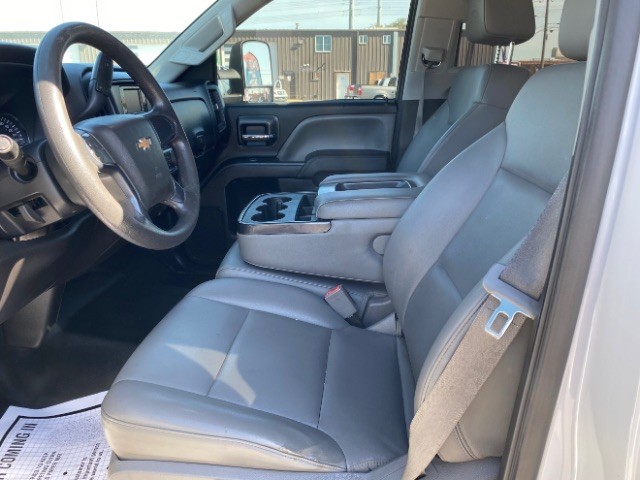 Chevrolet Silverado 2500HD Built After Aug 14 Vehicle Full-screen Gallery Image 08