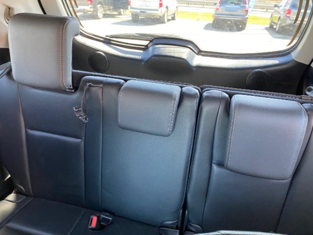 Toyota Highlander Vehicle Full-screen Gallery Image 07