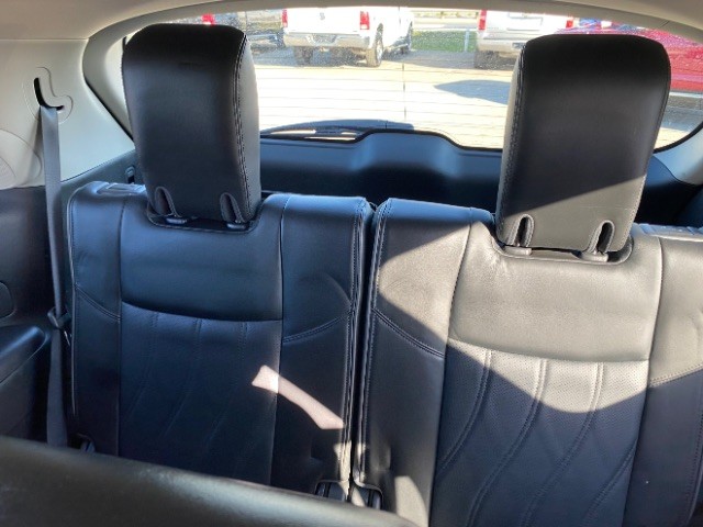 INFINITI JX35 Vehicle Full-screen Gallery Image 07