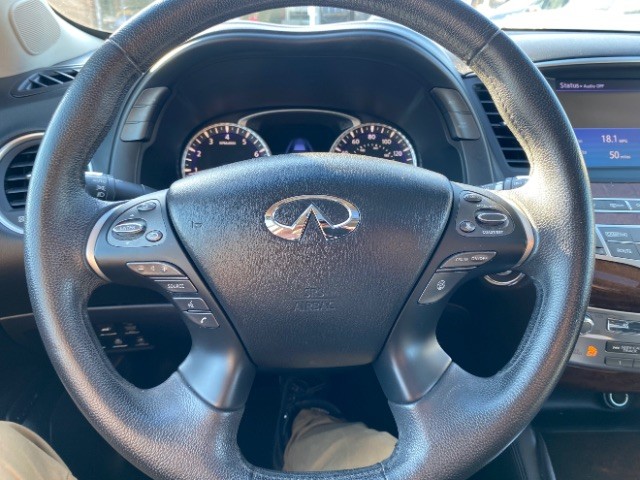INFINITI JX35 Vehicle Full-screen Gallery Image 18