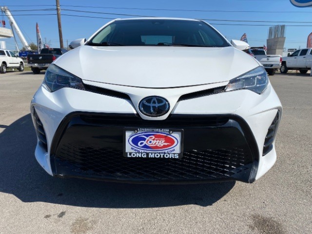 Toyota Corolla Vehicle Full-screen Gallery Image 02