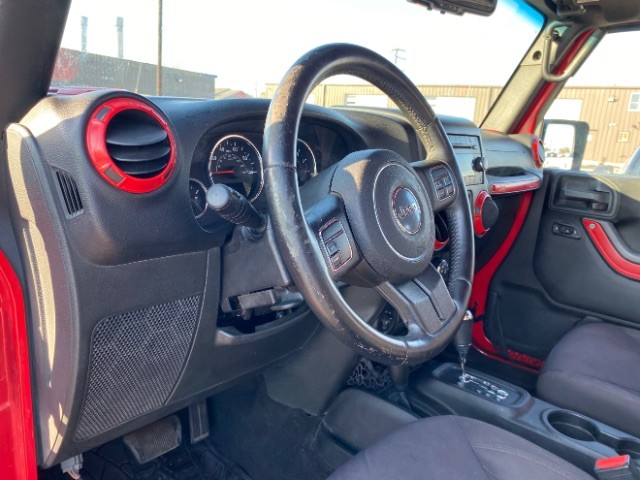 Jeep Wrangler Vehicle Full-screen Gallery Image 09