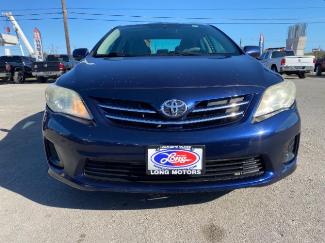 Toyota Corolla Vehicle Full-screen Gallery Image 02