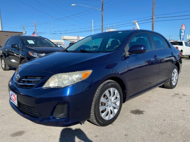 Toyota Corolla Vehicle Full-screen Gallery Image 03