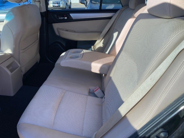 Subaru Outback Vehicle Full-screen Gallery Image 07