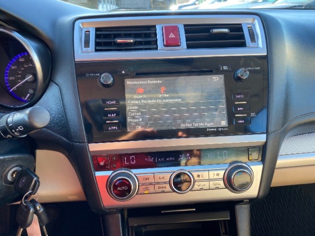 Subaru Outback Vehicle Full-screen Gallery Image 13