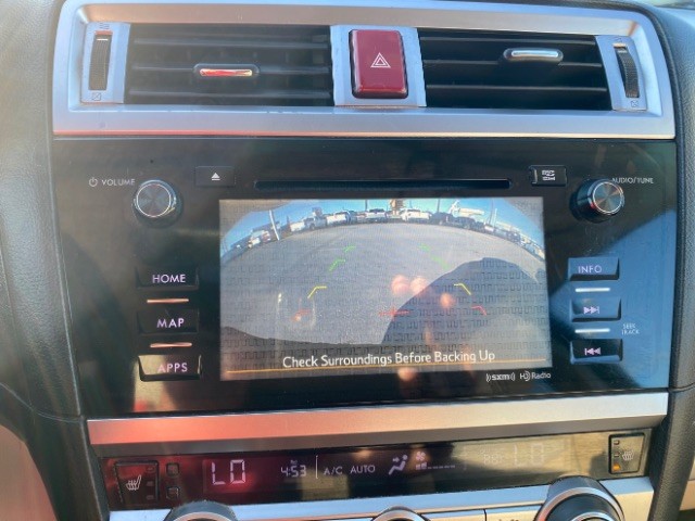 Subaru Outback Vehicle Full-screen Gallery Image 14