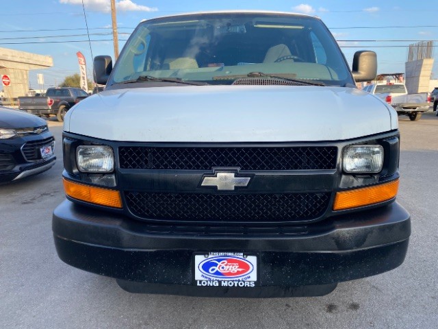 Chevrolet Express Cargo Van Vehicle Full-screen Gallery Image 02