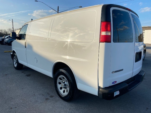 Chevrolet Express Cargo Van Vehicle Full-screen Gallery Image 04