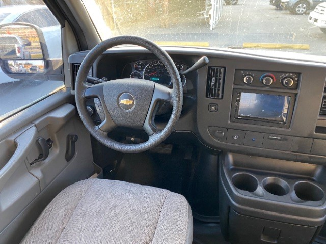 Chevrolet Express Cargo Van Vehicle Full-screen Gallery Image 12