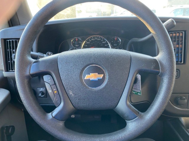 Chevrolet Express Cargo Van Vehicle Full-screen Gallery Image 14