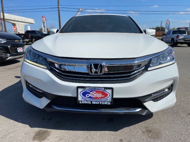 Honda Accord Sedan Vehicle Full-screen Gallery Image 02