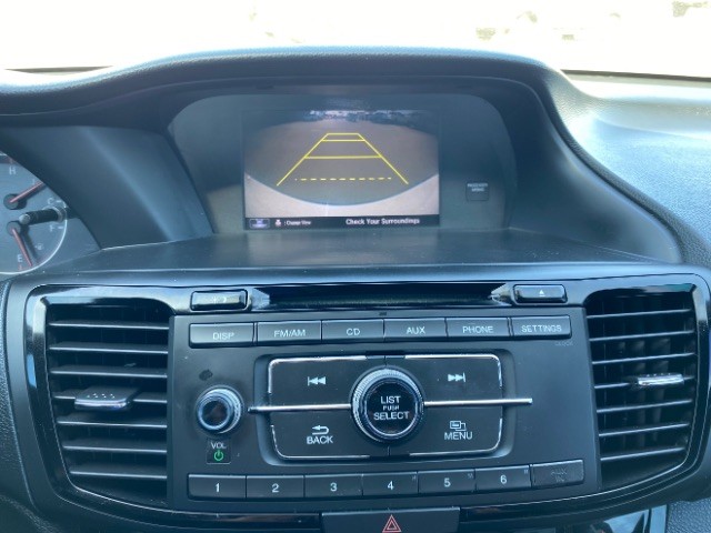 Honda Accord Sedan Vehicle Full-screen Gallery Image 13