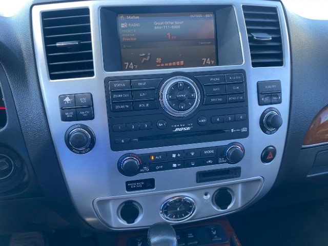 INFINITI QX56 Vehicle Full-screen Gallery Image 14