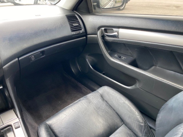 Honda Accord Coupe Vehicle Full-screen Gallery Image 08