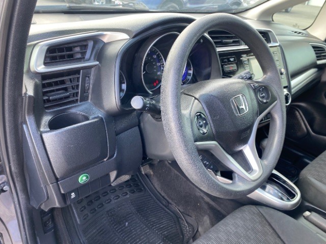 Honda Fit Vehicle Full-screen Gallery Image 09