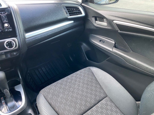 Honda Fit Vehicle Full-screen Gallery Image 10