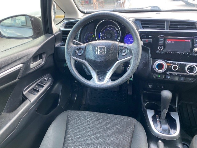 Honda Fit Vehicle Full-screen Gallery Image 11