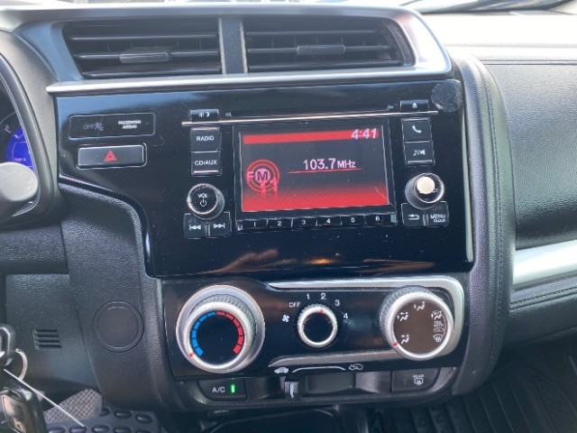 Honda Fit Vehicle Full-screen Gallery Image 12