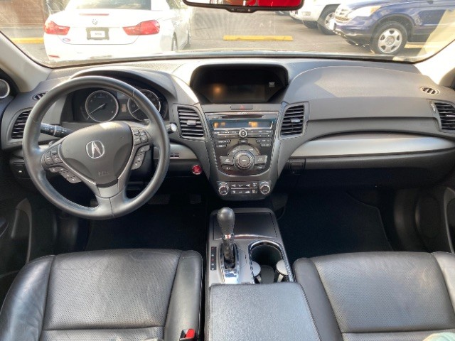 Acura RDX Vehicle Full-screen Gallery Image 06