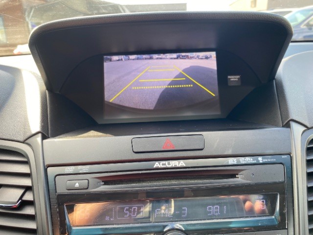 Acura RDX Vehicle Full-screen Gallery Image 14